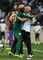 �������-����