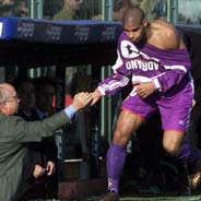 �������