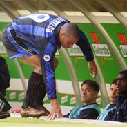 �������