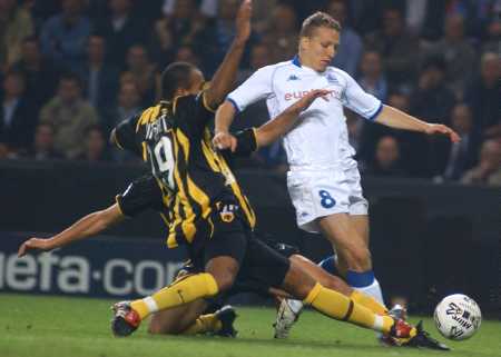 ����� ����