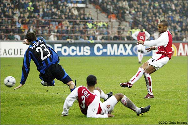 Анри забивает первый гол