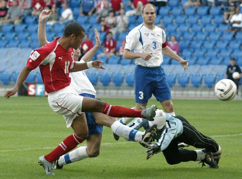 Фонлантен забивает один из голов