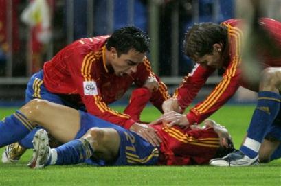 �������