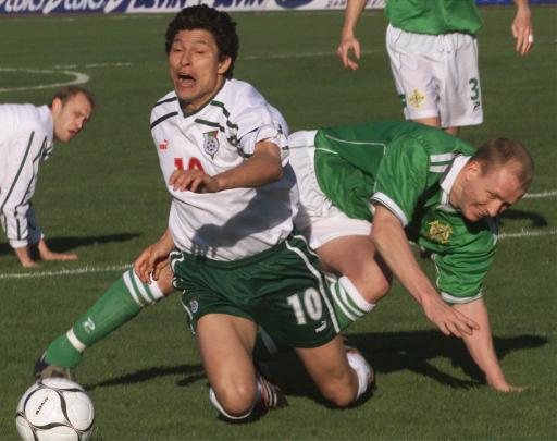 �������