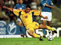 ����� ����